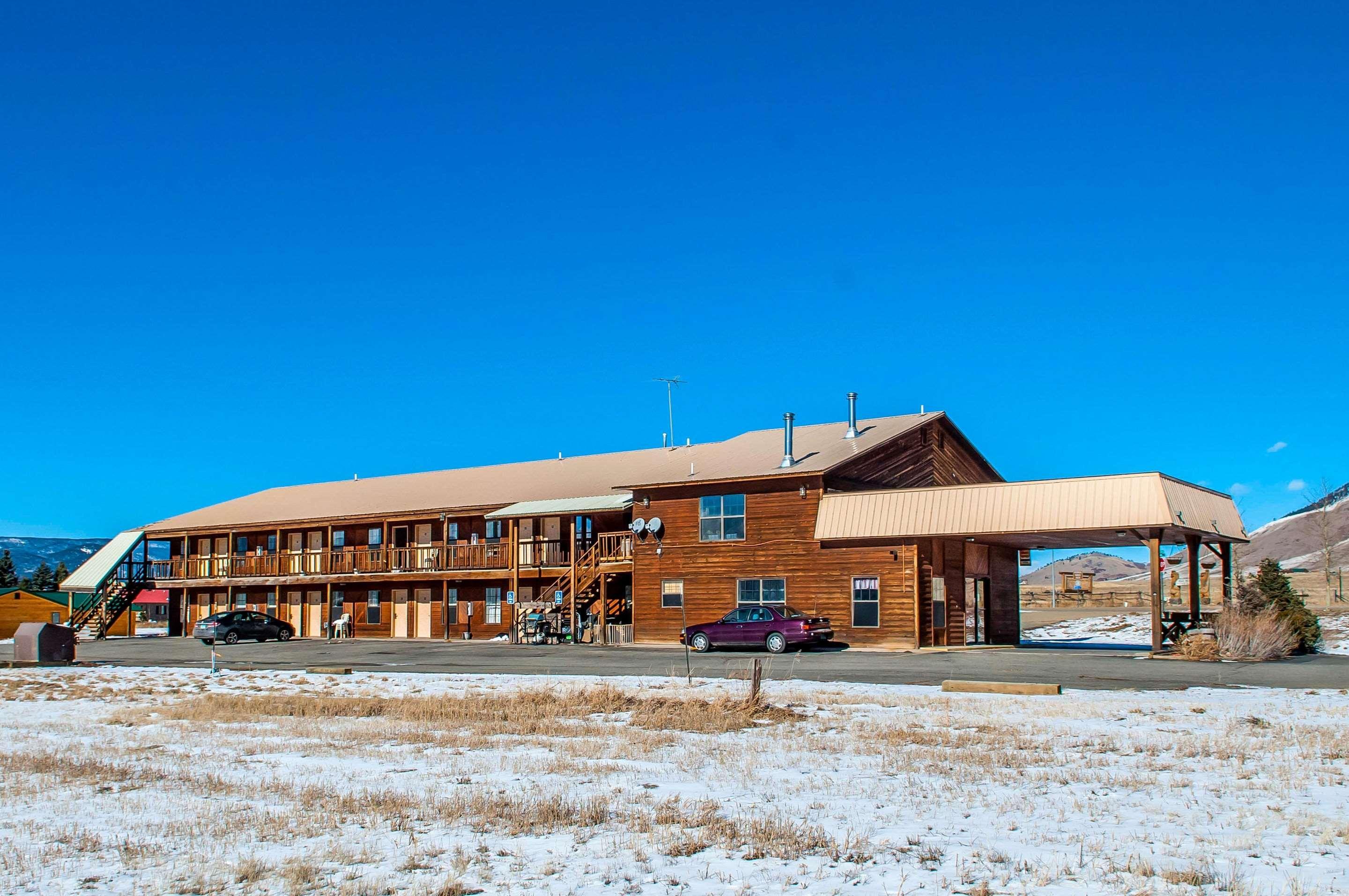 Econo Lodge Eagle Nest Eksteriør bilde