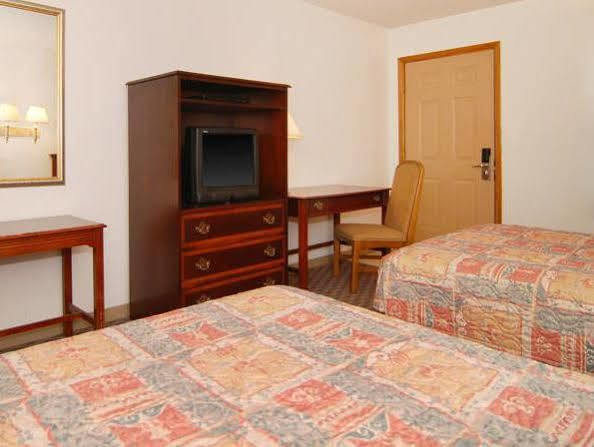 Econo Lodge Eagle Nest Eksteriør bilde